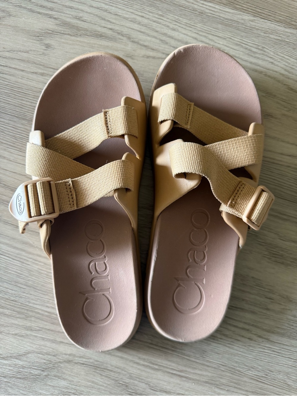 Chaco Women's Tan Strap Slide Sandals size 10